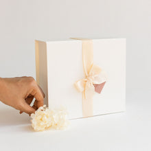 Load image into Gallery viewer, &quot;Love &amp; Lather&quot; Gift Set